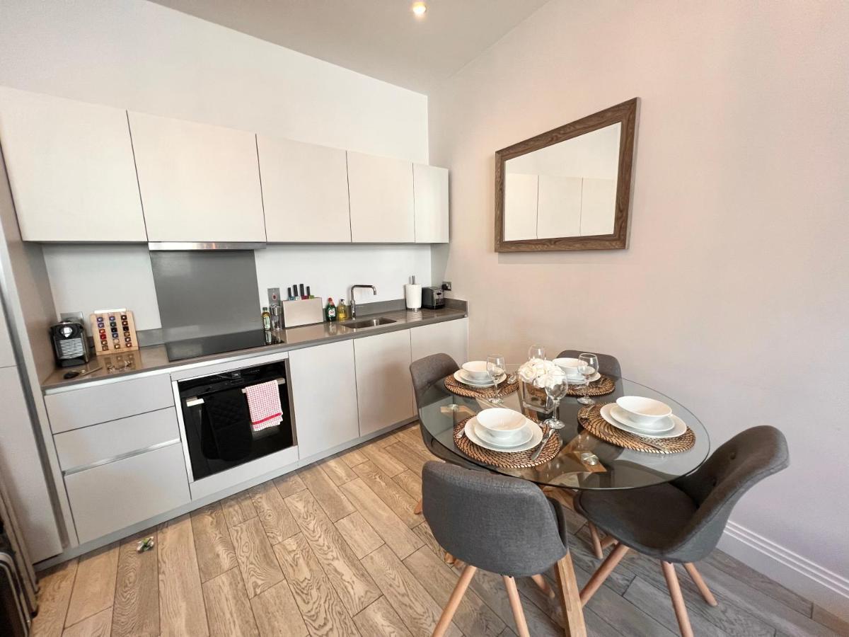 Urban Living'S - Windsor Castle Luxury Apartments Zewnętrze zdjęcie