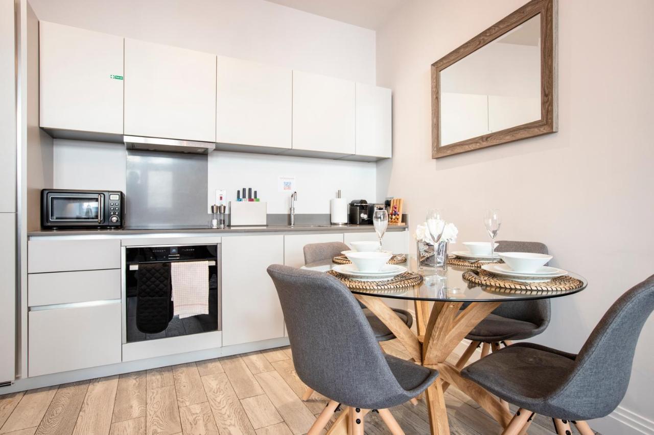 Urban Living'S - Windsor Castle Luxury Apartments Zewnętrze zdjęcie